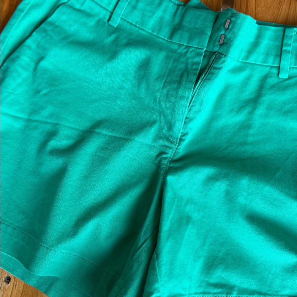 Nautica Green Bermuda Shorts Flat Front Cotton NWOT size 8
